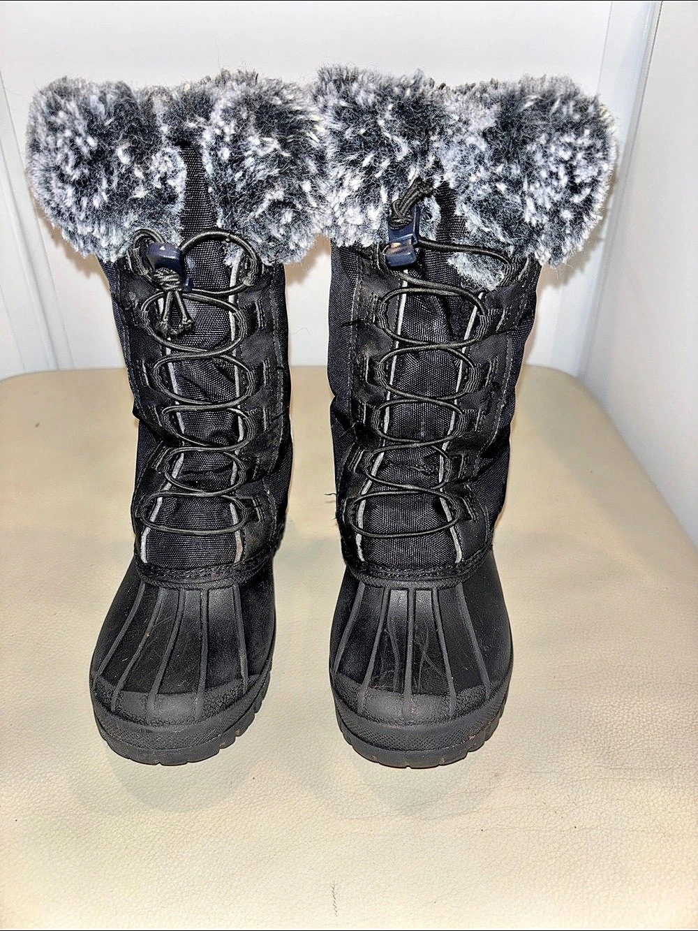 Hot Paws Winter Girls size 11 Snow Boots in Black & Gray